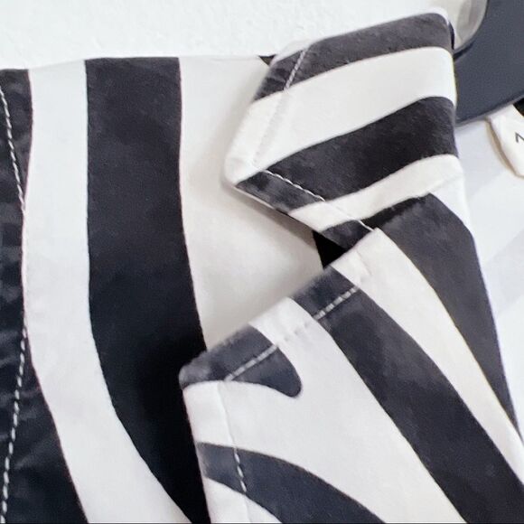 Nili Lotan Addison Zebra Print Blazer White Black Size US4 - Picture 9 of 13